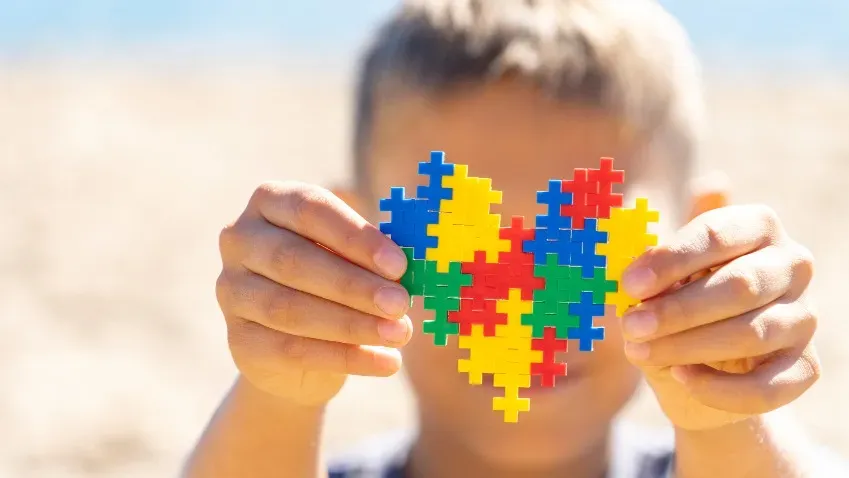Nature: ранние признаки аутизма можно определить при сканировании мозга плода