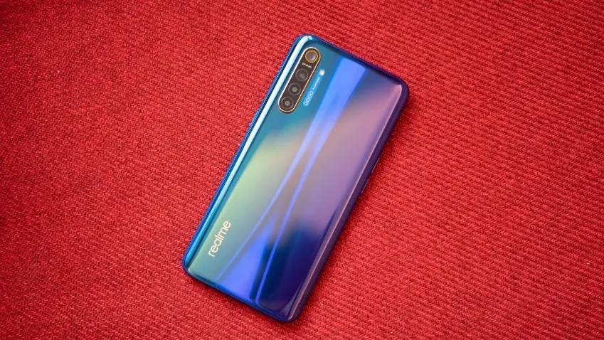 Россия получит ранний доступ к новому игровому смартфону Realme GT3