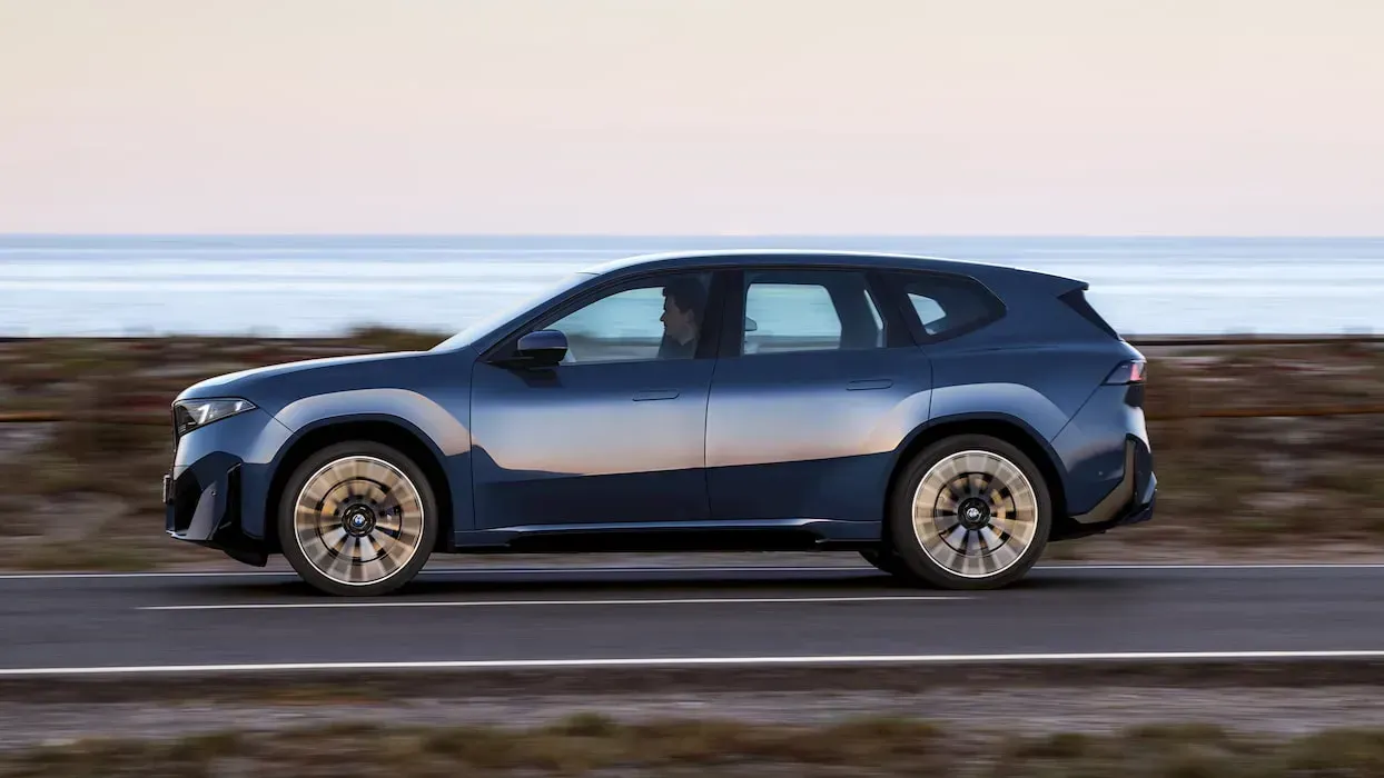 BMW показала новый электрический внедорожник iX3 с рекордным запасом хода