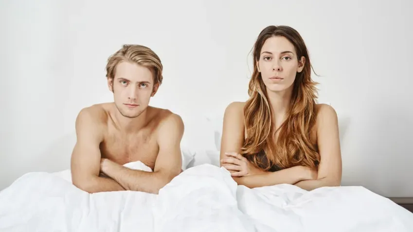 Sexual Alpha: мужчины и женщины стали меньше заниматься сексом из-за интернета