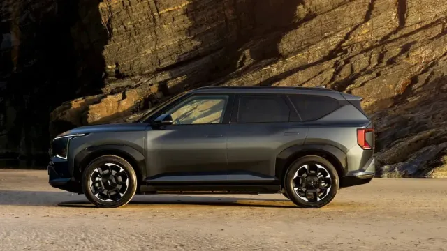 Kia готовит обновлённый EV5 с полностью переработанным салоном