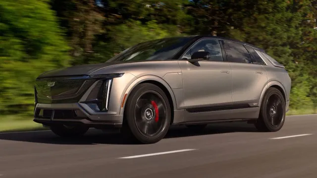 Бренд Cadillac выводит мощный электрокроссовер Lyriq-V на рынок Австралии
