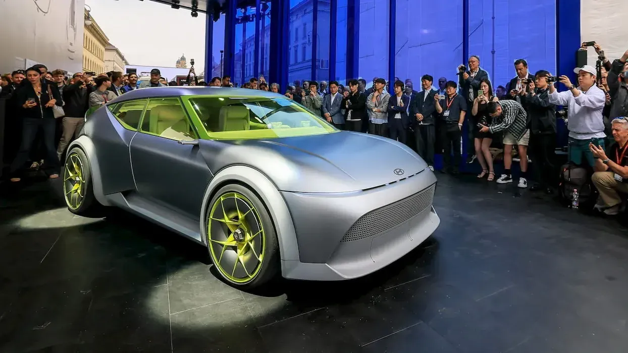 Hyundai готовится запустить компактный электромобиль IONIQ 3 в 2026 году