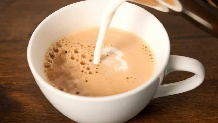 М24: нутрициолог Арзамасцев проинформировал, кому не стоит пить кофе с молоком