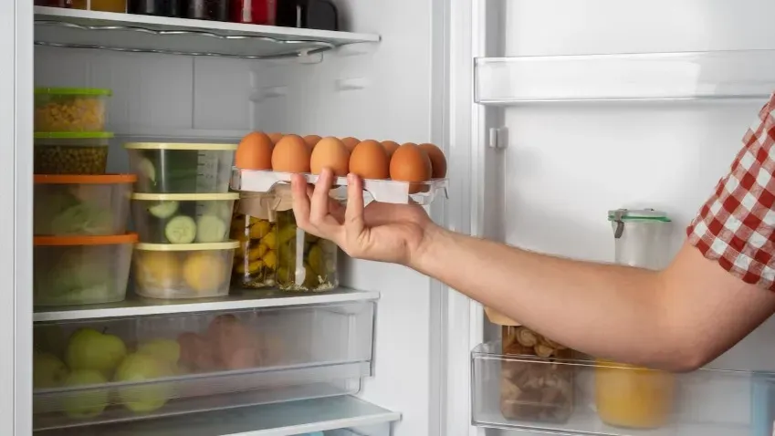 Эксперт пояснила, какие виды продуктов опасно хранить в холодильнике