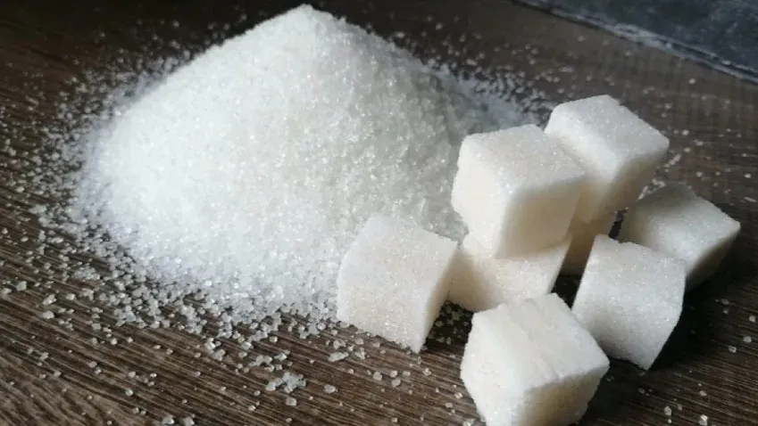 Эксперт РФ Верис порекомендовал отказаться от сахара из-за риска преждевременного старения