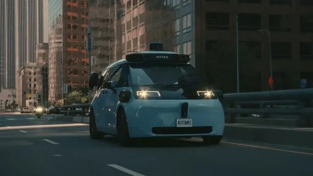Сервис беспилотных такси Waymo запустился в Денвере Сан-Диего и Тампе
