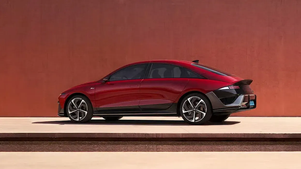 Обновлённый IONIQ 6 стал самым дальнобойным электрокаром Hyundai