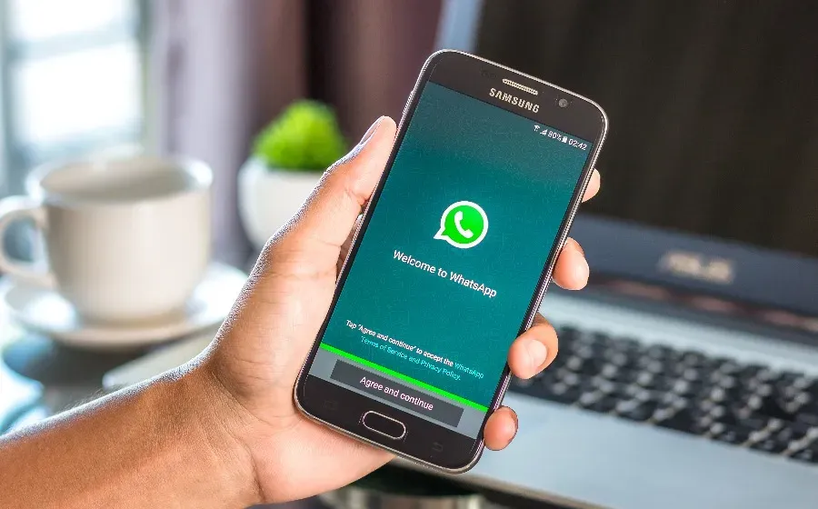 WABetaInfo: в бета-версии WhatsApp появятся смайлики-аватары в дизайне Bitmoji