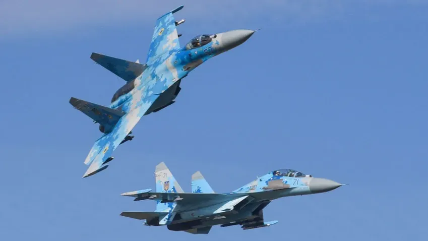 Действующий летчик ВВС Украины прилетел в Россию, ожидается интервью