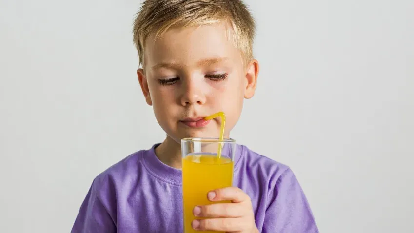 JAMA Pediatrics: фруктовый сок может стать причиной лишнего веса у детей