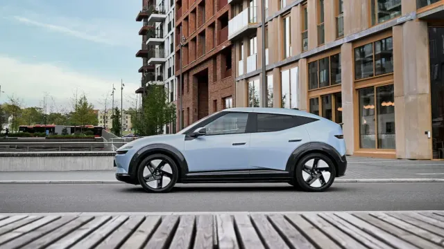 Hyundai представила компактный электромобиль IONIQ 3 для Европы