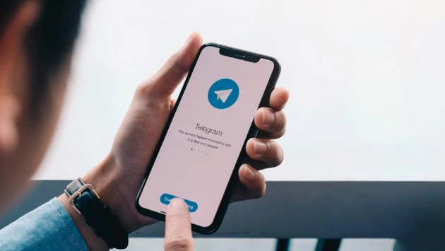 В апдейте Telegram обнаружили уникальные обои для каждого чата и запуск веб-приложений