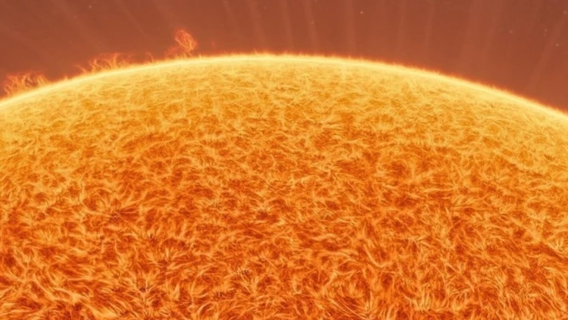 Астронавты объединили 90 000 снимков в один, создав изображение «пушистого» Солнца