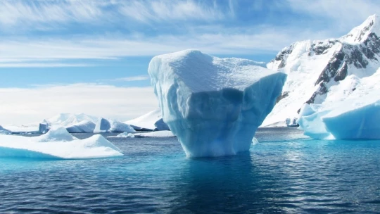 Учёные нашли в Антарктиде «петлю обратной связи», ускоряющую таяние ледников