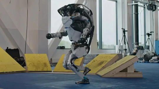 Boston Dynamics отказалась от производства робота-гуманоида Atlas