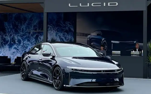 Компания Lucid Motors представила новый Air Sapphire мощностью более 1200 лошадиных сил