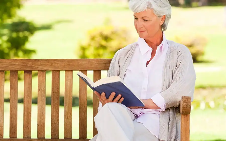 Чтение увлекательной литературы поможет избежать проблем с памятью в старости