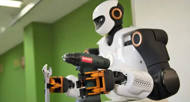 Робот-гуманоид TALOS научился удерживать себя от падения почти как человек