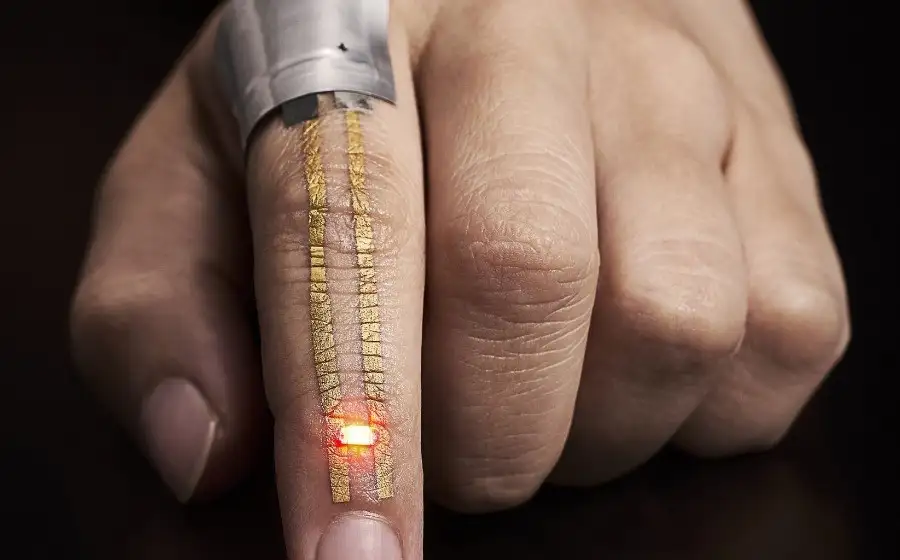 Электронная татуировка на ладони может определить, когда человек испытывает стресс