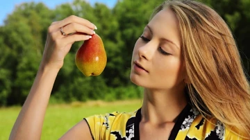 Врачи назвали два популярных фрукта, снижающих риск инсульта на 11 процентов