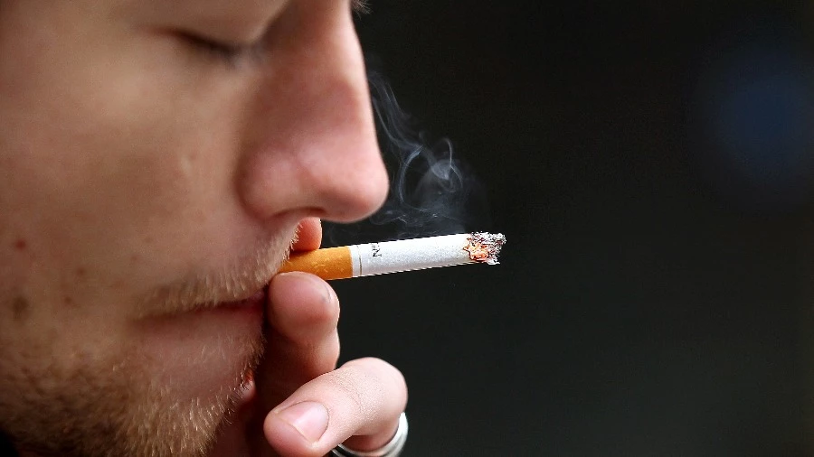 Курение повышает риск развития рака гортани на 216 процентов