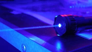 Из воды ученые создали сверхбыстрый транзистор, который работает быстрее полупроводников