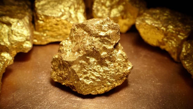 Shot: жительница Омска отправила 6 кг золота онлайн-гадалке для снятия порчи