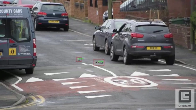 Нейросеть LitterCam AI фиксирует водителей, которые выкидывают мусор из окна авто