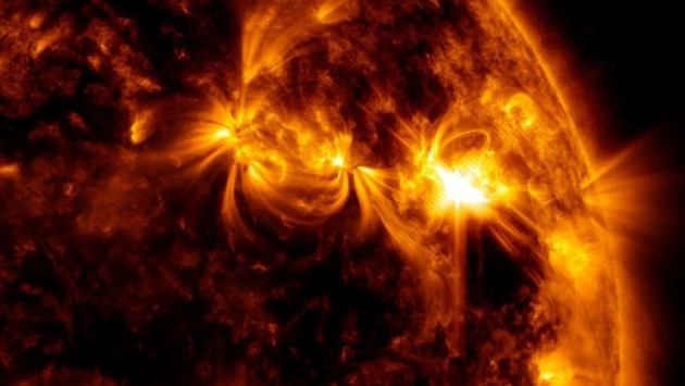Физик Нохрина заявила, что новая вспышка на Солнце заденет Землю по касательной