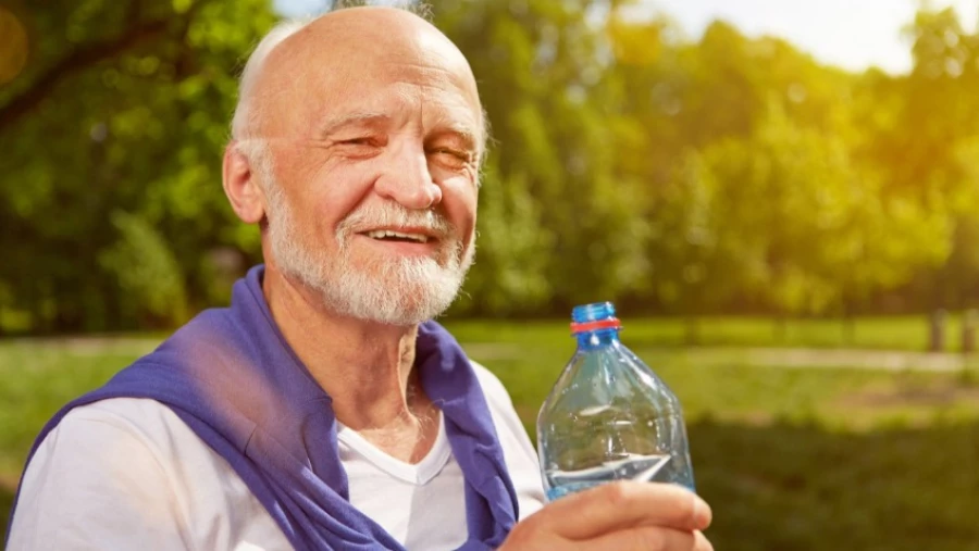 The Lancet: увеличение потребления жидкости замедляет процесс старения
