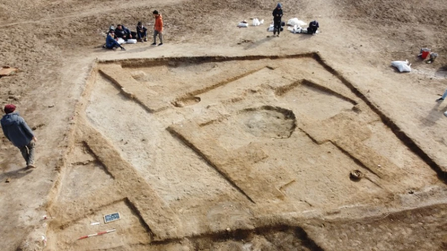 Археологи нашли на юге Ирака 4700-летние гончарные печи и холодильник