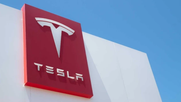 Tesla замечена за сборкой гигантской литейной машины для производства Cybertruck