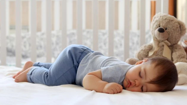 Сон детей до 3 лет зависит от выбора кроватки