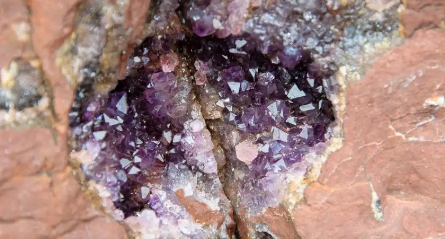 Ученые СПбГУ обнаружили новый минерал сергейсмирновит