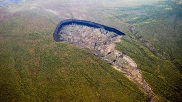 Reuters: в Якутии ускорилось таяние крупнейшего в мире кратера вечной мерзлоты