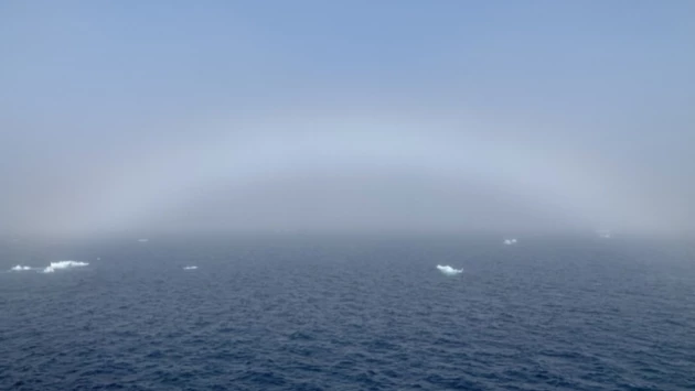 В Арктике около мыса Желания учёные РФ сфотографировали необычную белую радугу