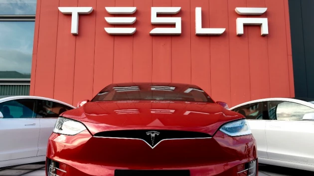 Электромобили Tesla намеренно переоценивают дальность при полной зарядке