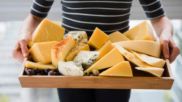 Диетолог Елена Соломатина: всего 50 граммов сыра в день принесут пользу для организма