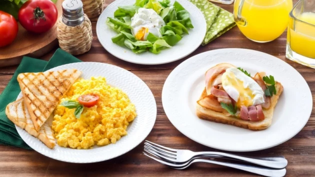 AJCN: Сокращение углеводов на завтрак может принести пользу людям с диабетом 2 типа