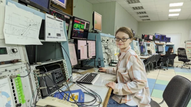 Молодая учёная Дарья Дорохова рассказала об экспериментах с частицами в ускорителе СКИФ