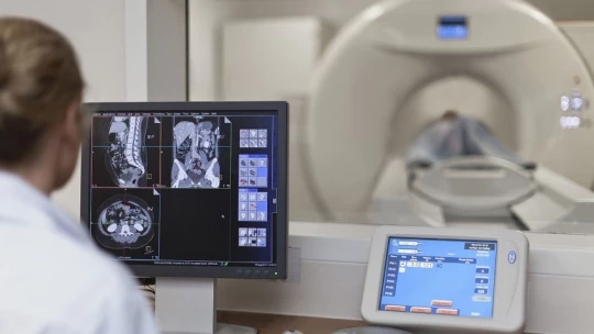 74.RU: Доктор Дубровская проинформировала об отличиях КТ и МРТ при диагностике рака