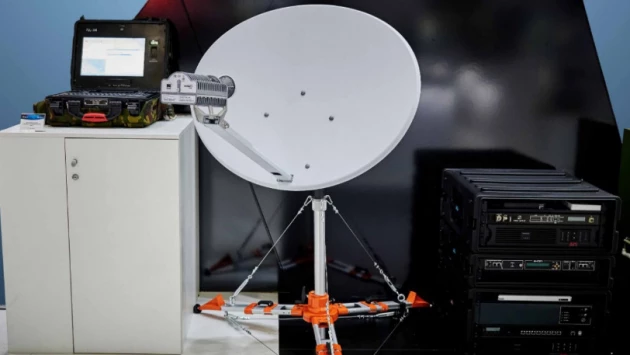 Холдинг "Росэлектроника" запустил производство компактных станций спутниковой связи