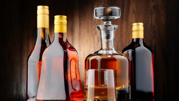 RG.RU: Почему в РФ не могут решить проблему с отравлениями суррогатным алкоголем