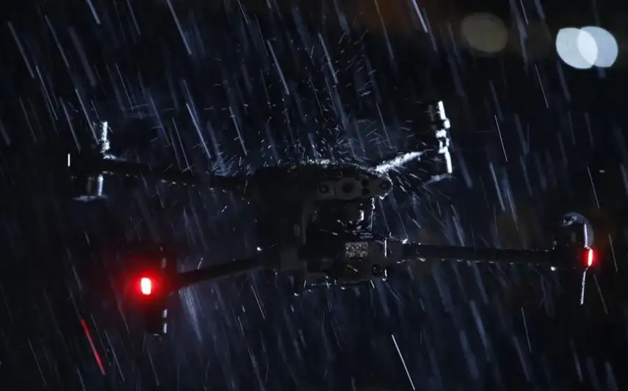 Дрон DJI M30 Enterprise летает при ливнях, снегопадах и 50-градусных морозах