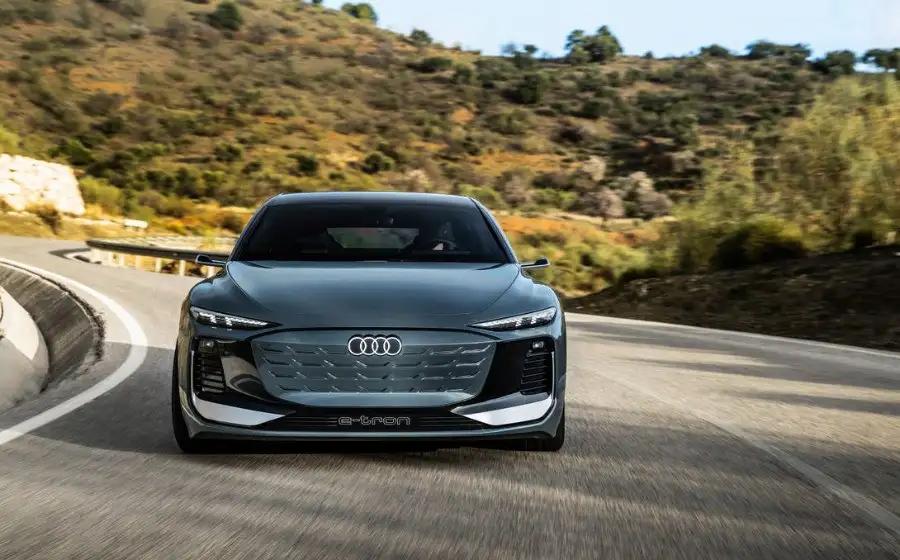В Audi представили концепцию электромобиля A6 Avant e-tron