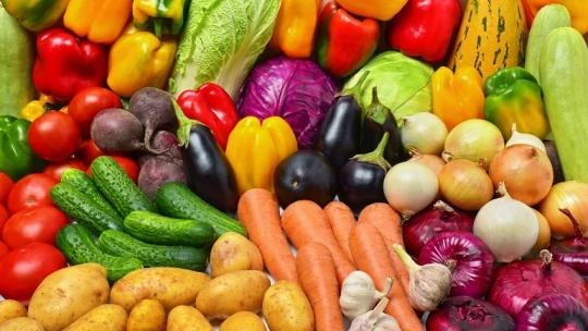 Ученые выяснили, почему овощи и фрукты в  магазинах другого вкуса