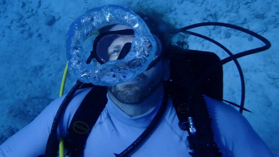 Ученый поставил опыт над своим организмом, спустившись под воду на 100 дней