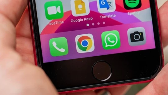 Блогер показала лайфхак, как использовать нестандартные эмодзи на iPhone