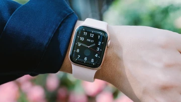 Ferra: Apple Watch спасли жизнь автору бестселлеров 36-летнему Адаму Крофту